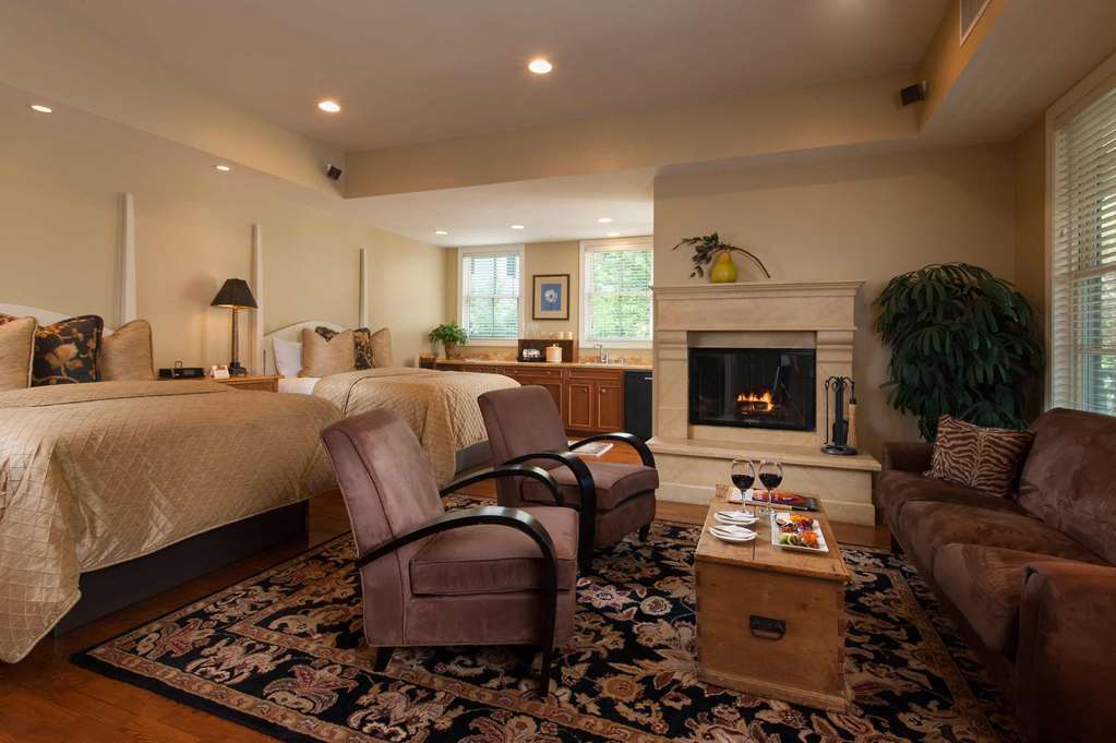 Macarthur Place Inn & Spa Sonoma Room photo