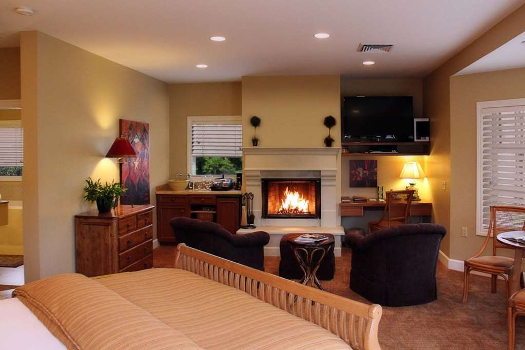 Macarthur Place Inn & Spa Sonoma Room photo